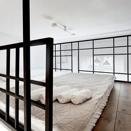 Dluga 18 Premium Z Antresola * פוזנן