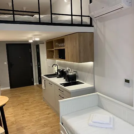 Dluga 18 Premium Z Antresola דירה